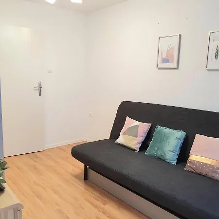 Najzwyklejsze Mieszkanie 8 Minut Do Plazy - Karlikowo Apartmán *